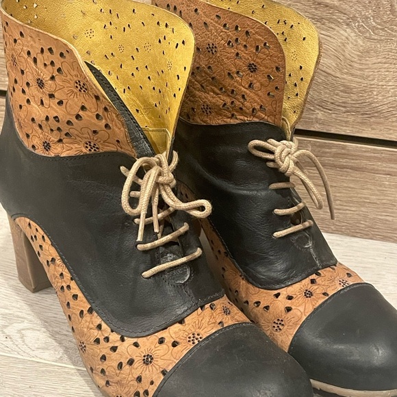 Brako booties. - Picture 7 of 8